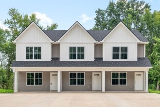 512 Edlin St in Clarksville, TN - Building Photo - Building Photo