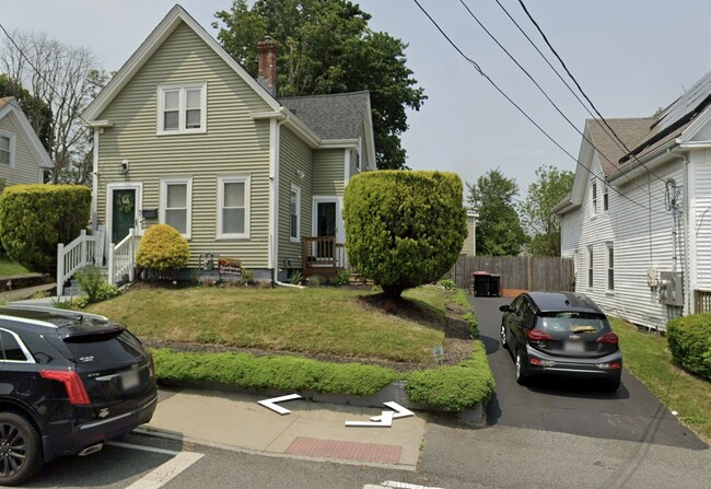property at 51 Myrtle St