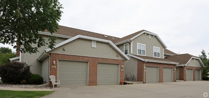 360 Prairie Oaks Dr in Verona, WI - Building Photo - Building Photo