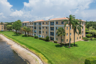 Regal Shores Condos in Boynton Beach, FL - Building Photo - Building Photo