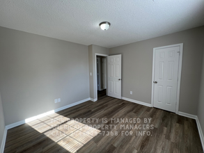 299 Rustic Rd in Mooresville, NC - Foto de edificio - Building Photo