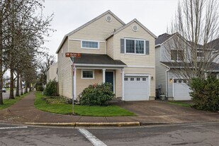 42016 NW Barton Ct in Banks, OR - Building Photo