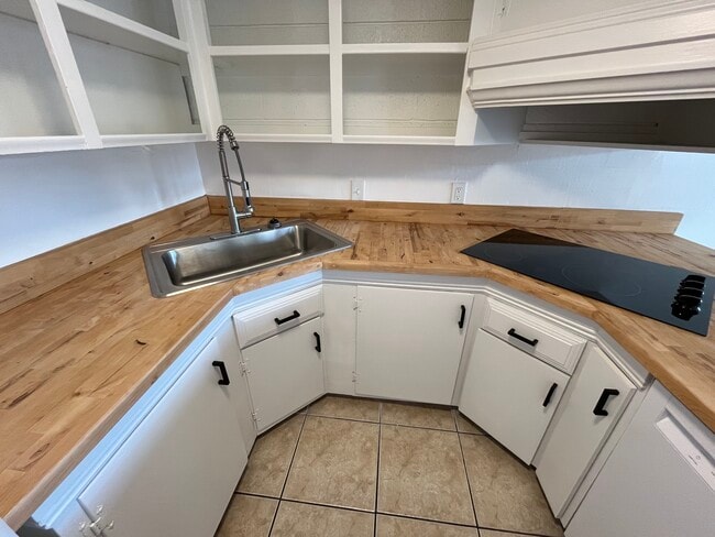 property at 810 E Redondo Dr