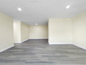 9814 110th Ln N in Seminole, FL - Building Photo - Building Photo