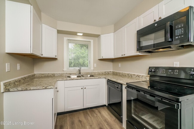 4125 Berkshire Ave in Louisville, KY - Building Photo - Building Photo