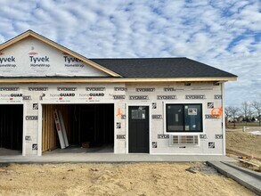 Liberty Villas in New Richmond, WI - Building Photo - Building Photo