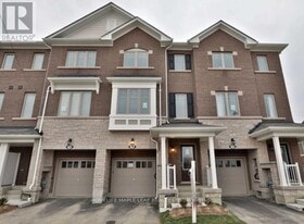 76 Hibiscus Ln in Hamilton, ON - Building Photo