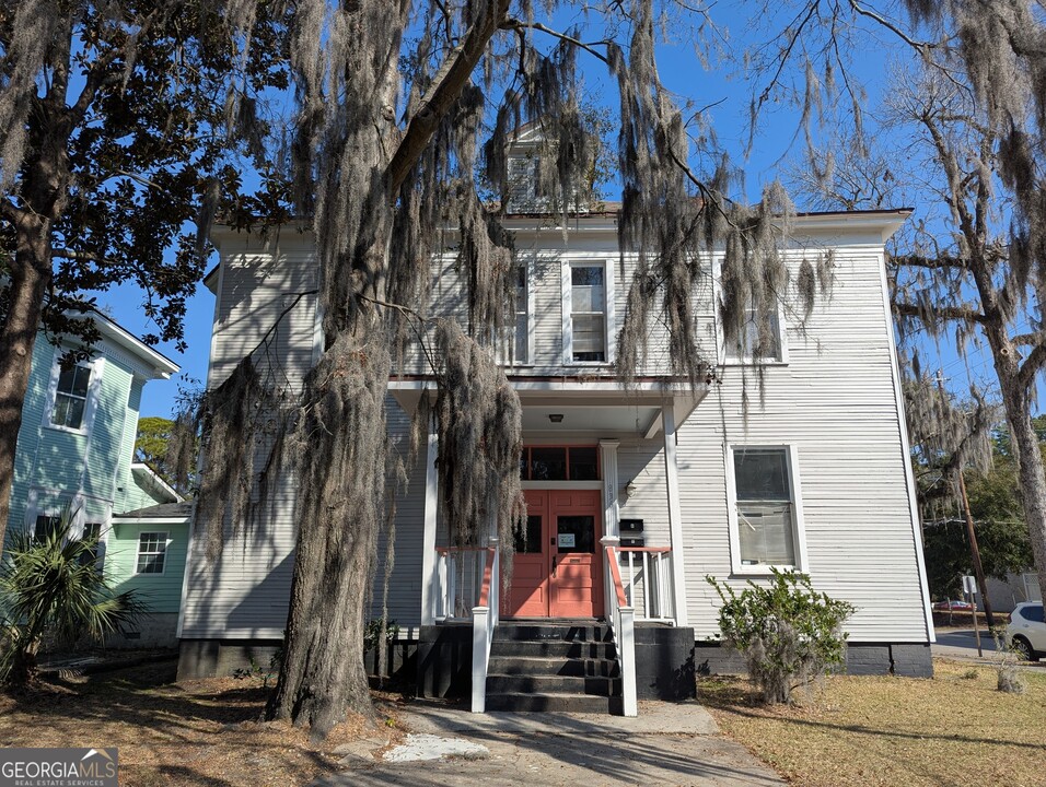 836 E Henry St in Savannah, GA - Building Photo