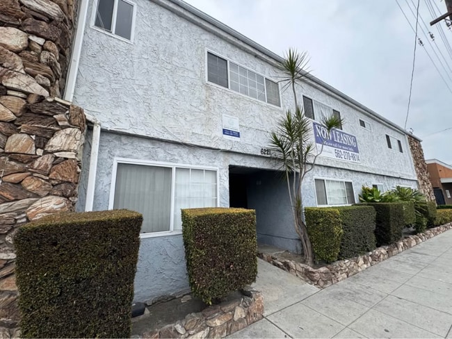 6221 Cherry Ave