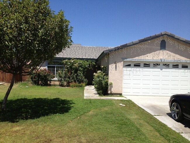 property at 1302 Interlaken Dr