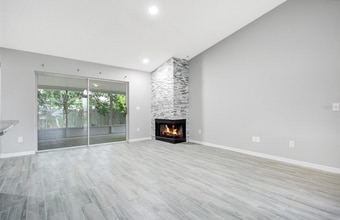 8200 Scarborough Ct in Orlando, FL - Building Photo - Building Photo