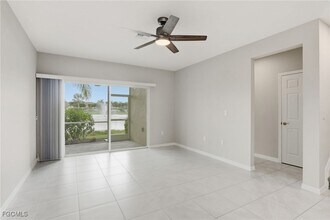 3760 Crofton Court in Ft. Myers, FL - Building Photo - Building Photo
