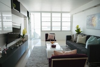 3725 S Ocean Dr in Hollywood, FL - Foto de edificio - Building Photo