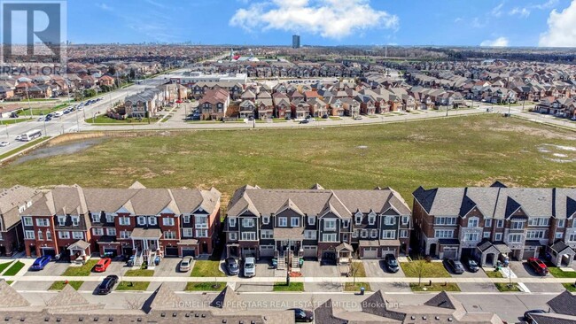 72 Bannister Cres in Brampton, ON - Building Photo - Building Photo