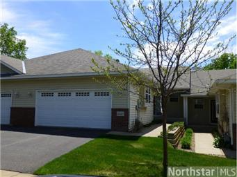 13427 96th Pl N in Maple Grove, MN - Foto de edificio
