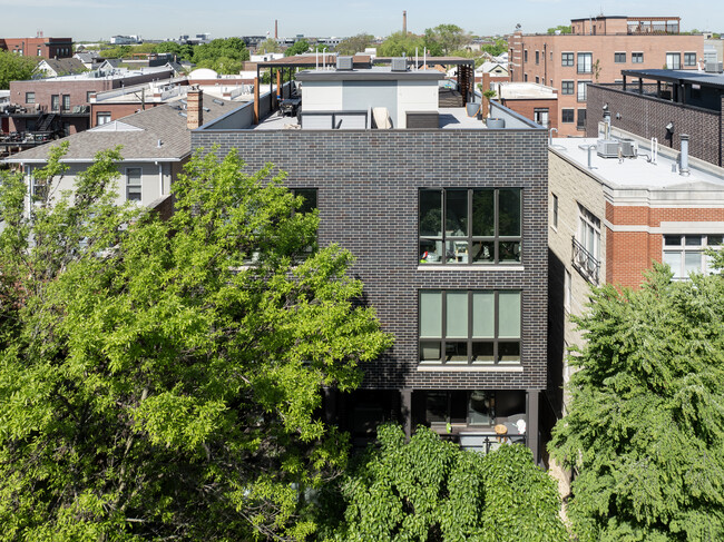 2650 N Bosworth Ave in Chicago, IL - Foto de edificio - Building Photo