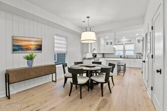 7 Center St in Sea Bright, NJ - Building Photo - Building Photo