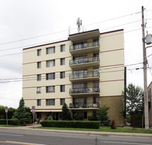 970 O'connor Dr in Toronto, ON - Building Photo