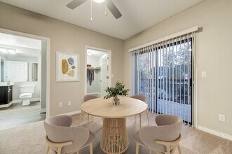 Ashford Belmar in Lakewood, CO - Foto de edificio - Building Photo