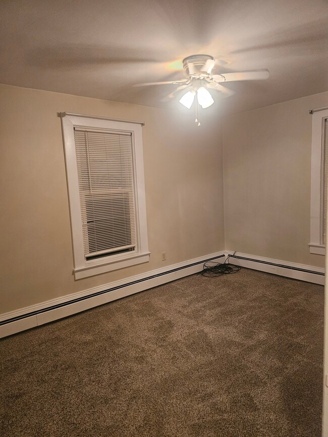 519 Garber St, Unit 519 Garber 2nd Floor in Hollidaysburg, PA - Foto de edificio - Building Photo