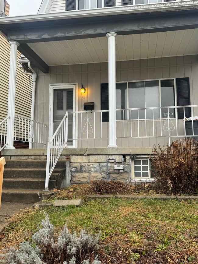 941 8th Ave in Brackenridge, PA - Building Photo - Building Photo