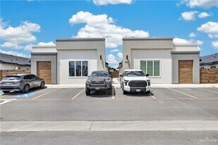 506 Brito Ln in Weslaco, TX - Building Photo