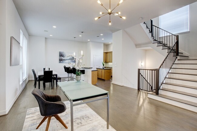 property at 902 Roy St