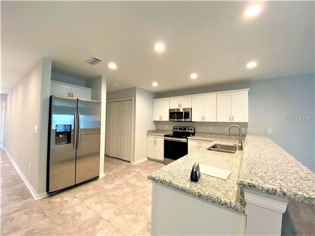 7308 Merlot Sienna Ave in Gibsonton, FL - Building Photo - Building Photo