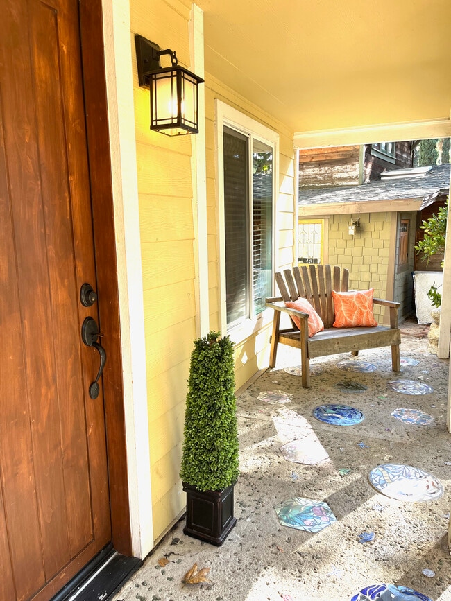 618 Woodland Dr in Sierra Madre, CA - Building Photo - Building Photo