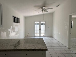 2749 W 72nd St in Hialeah, FL - Building Photo - Building Photo