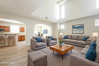 4935 Bella Strada Ct in Las Vegas, NV - Building Photo - Building Photo