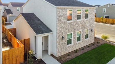 4501 Stine Rd in Bakersfield, CA - Building Photo - Building Photo