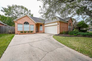 4606 Topaz Trail Dr in Sugar Land, TX - Building Photo