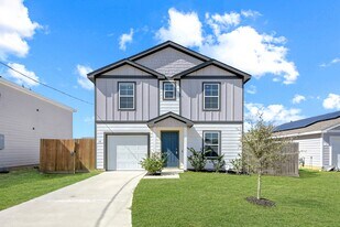 68 Rd 51026 in Cleveland, TX - Building Photo