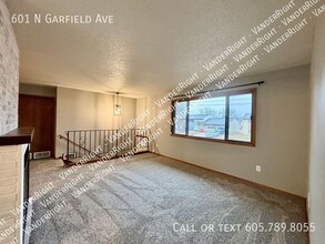 601 N Garfield Ave in Sioux Falls, SD - Building Photo - Building Photo