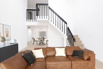 3939 Moore St. in Los Angeles, CA - Building Photo - Interior Photo