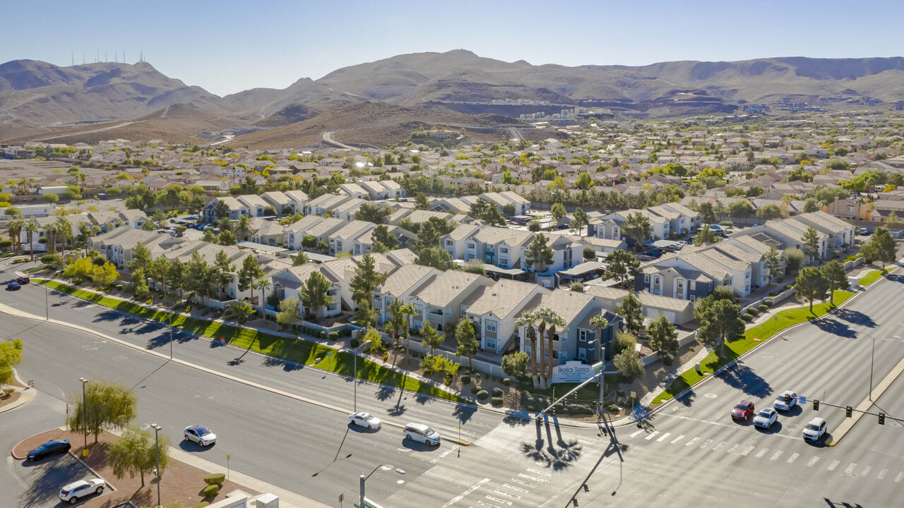 Bella Terra Apartments in Henderson, NV - Foto de edificio