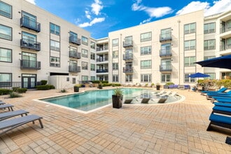 1800 Broadway in San Antonio, TX - Foto de edificio - Building Photo