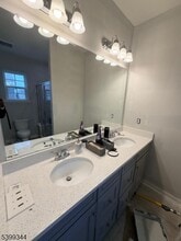 101 Truman Dr in Edison, NJ - Building Photo - Building Photo