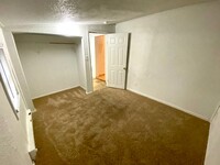 109 14th St S, Unit upper photo'