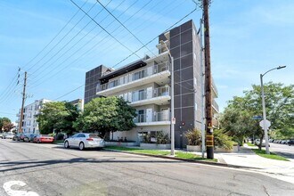 11776 Idaho Avenue, in Los Angeles, CA - Building Photo - Building Photo