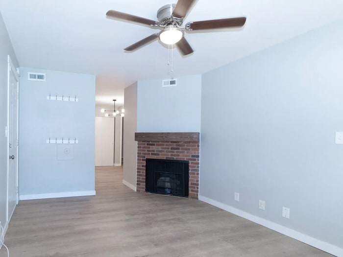 219 E Hill Ave in Murray, UT - Building Photo