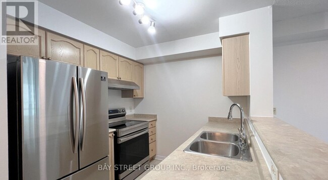 1701-1726 OLIVE Ave in Toronto, ON - Building Photo - Building Photo