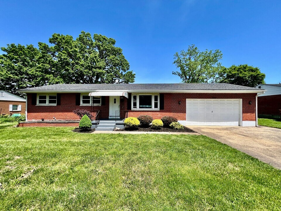 2501 Elmo Pl in Middletown, OH - Building Photo
