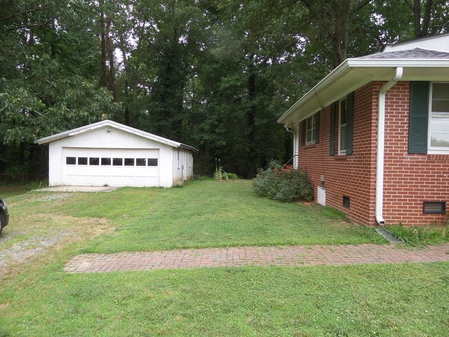 2020 Clay Dr SW in Marietta, GA - Building Photo - Building Photo