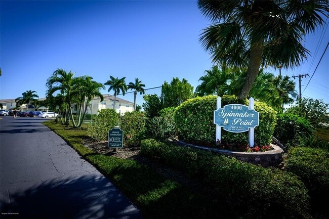 4000 Bal Harbor Blvd in Punta Gorda, FL - Building Photo - Building Photo