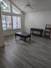 1046 Canal St, Unit 1046 Canal St. in Oxnard, CA - Foto de edificio - Building Photo