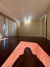 10970 Summerdale Way, Unit 317 in San Diego, CA - Foto de edificio - Building Photo