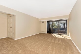 5232 W Running Brook Rd in Columbia, MD - Building Photo - Building Photo
