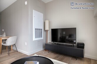 1550 Soldiers Field Rd in Boston, MA - Building Photo - Building Photo